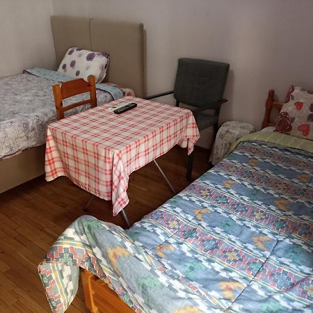 Flower Apartment-Hilton-Us Embassy Athena Bagian luar foto