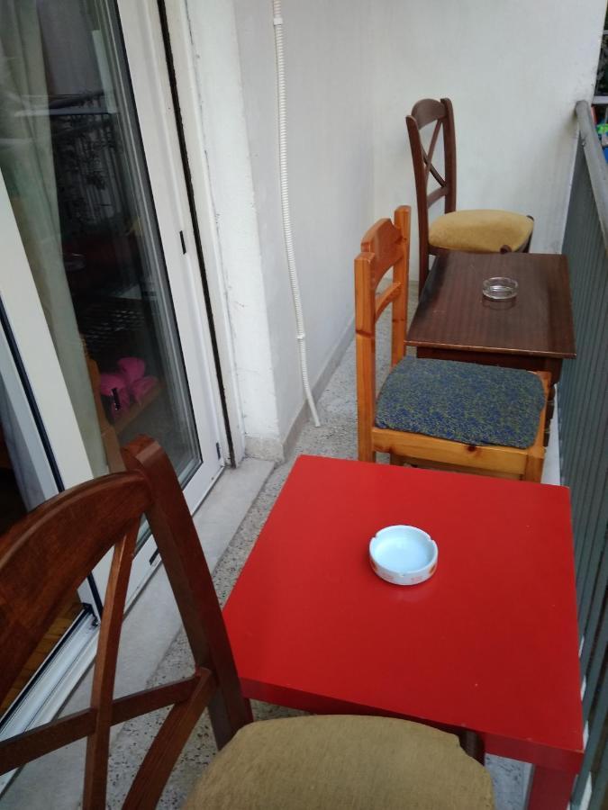 Flower Apartment-Hilton-Us Embassy Athena Bagian luar foto